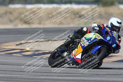 media/Oct-13-2025-Moto Forza (Mon) [[a66d839500]]/3-B Group/Session 3 (Turn 16)/